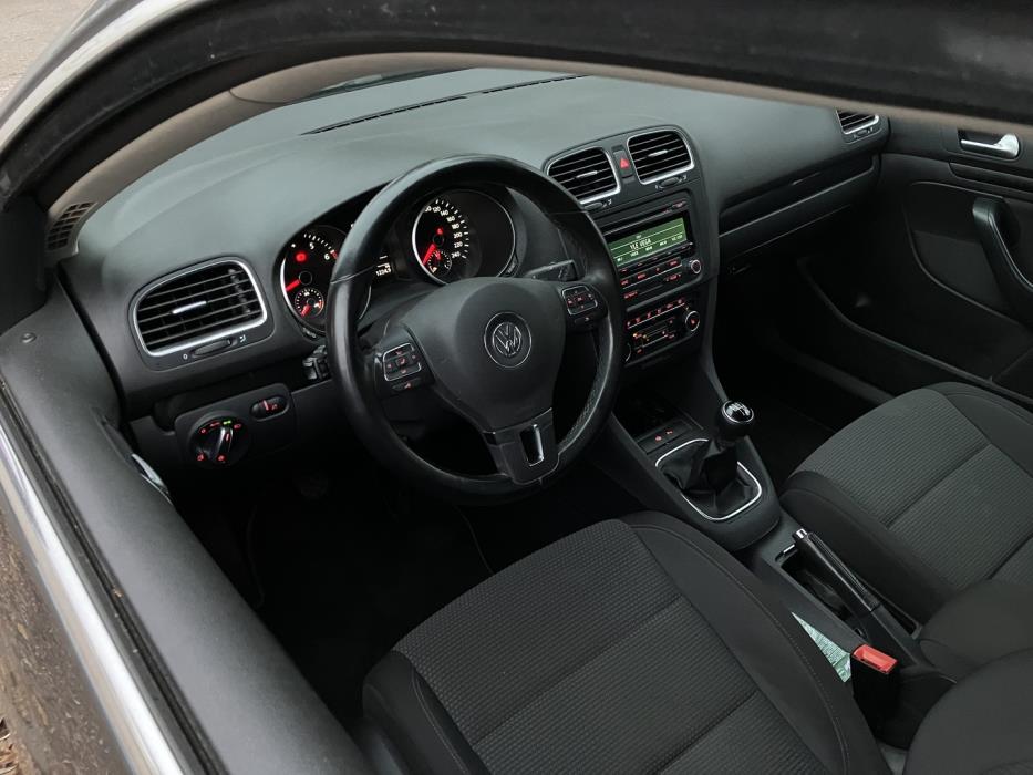 VOLKSWAGEN Golf 2013