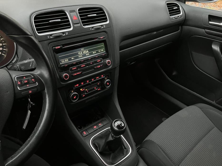 VOLKSWAGEN Golf 2013