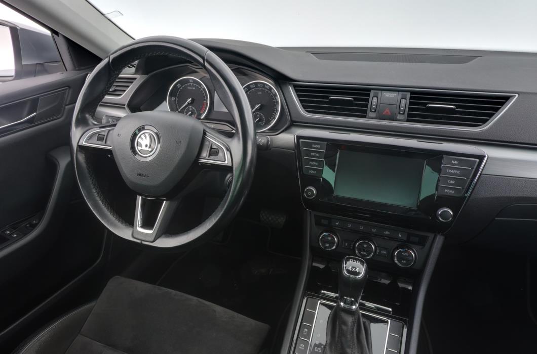 SKODA Superb 2016