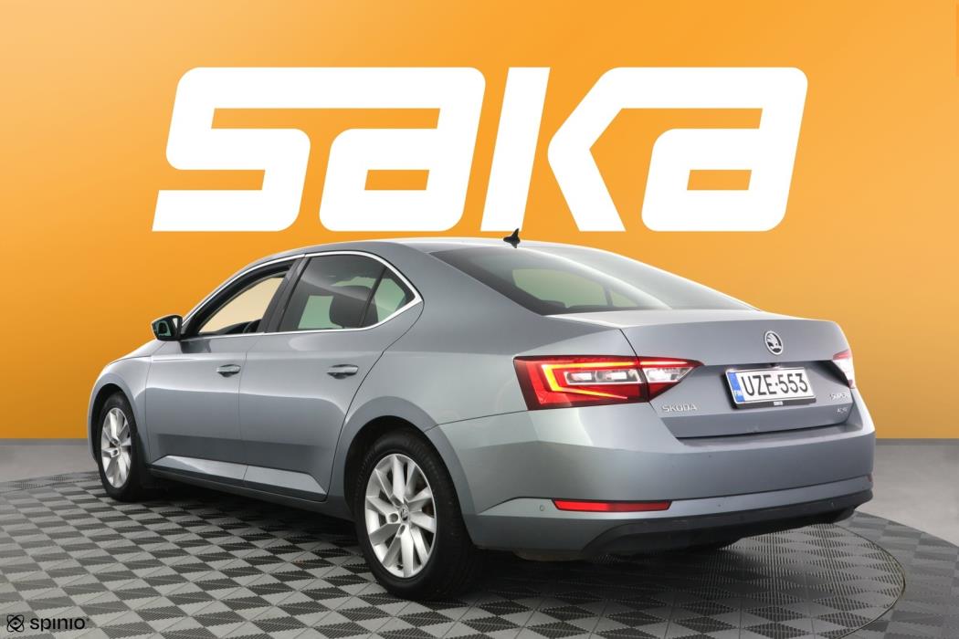 SKODA Superb 2016
