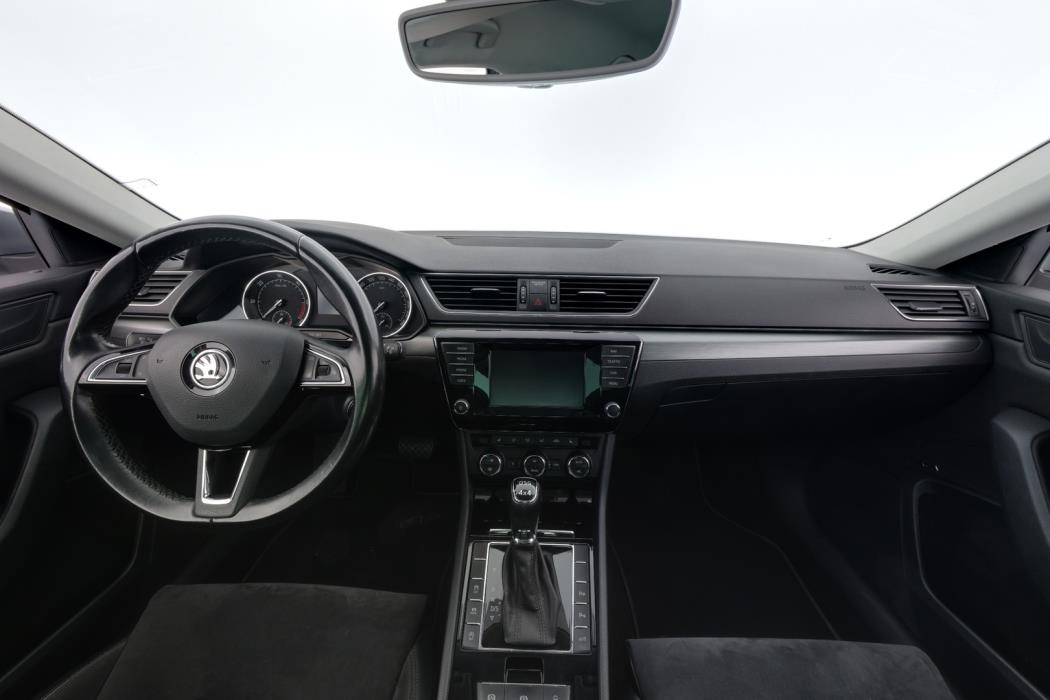 SKODA Superb 2016