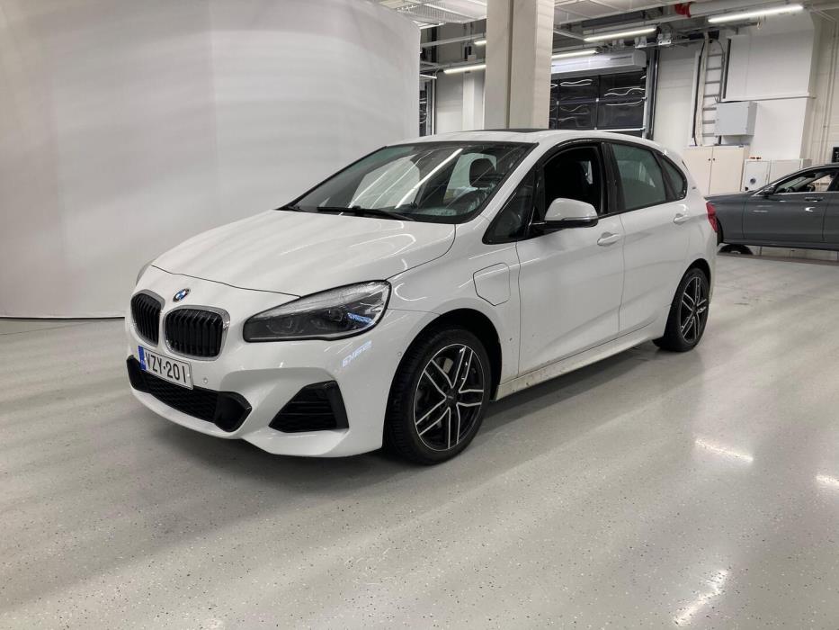 BMW 225 2019