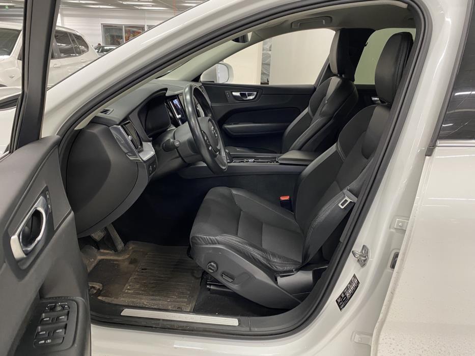VOLVO XC60 2020