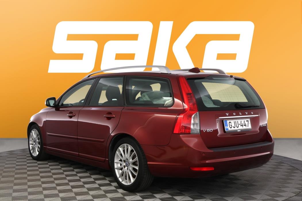 VOLVO V50 2011