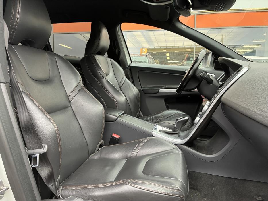 VOLVO XC60 2017