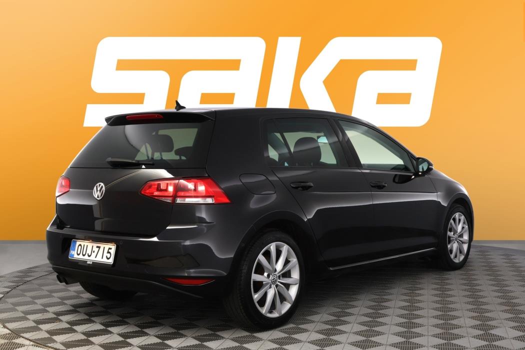VOLKSWAGEN Golf 2014