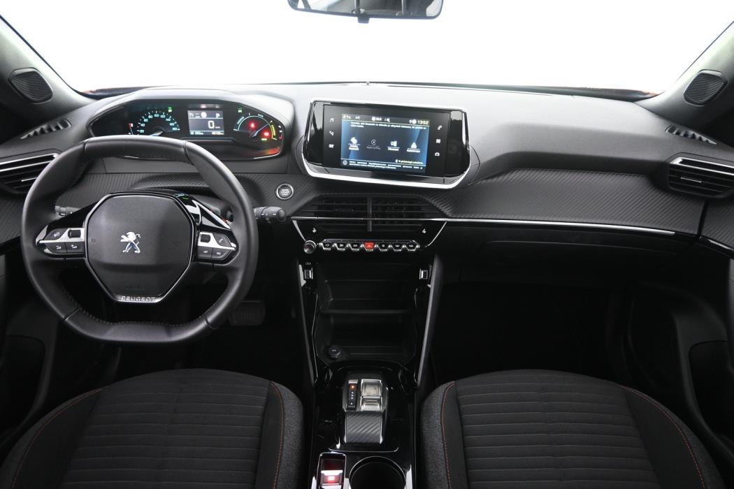 PEUGEOT e-2008 2023