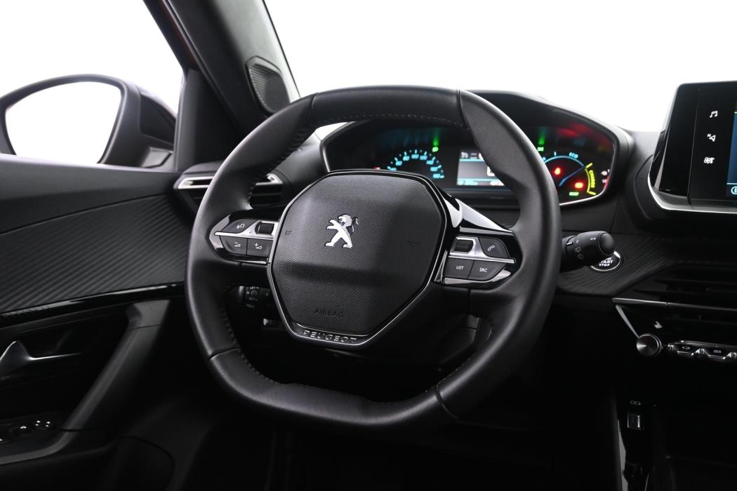 PEUGEOT e-2008 2023