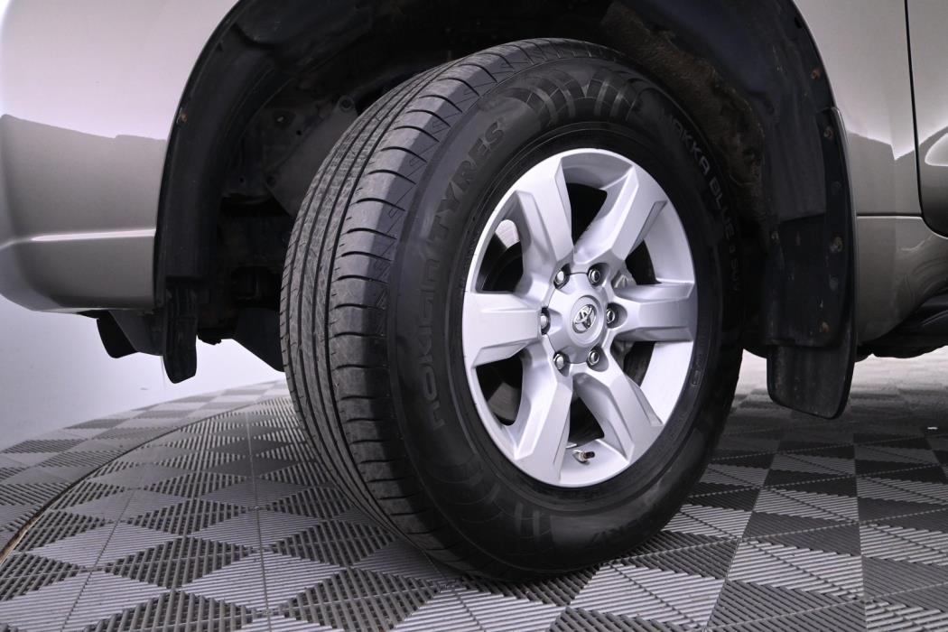 TOYOTA Land Cruiser 2016