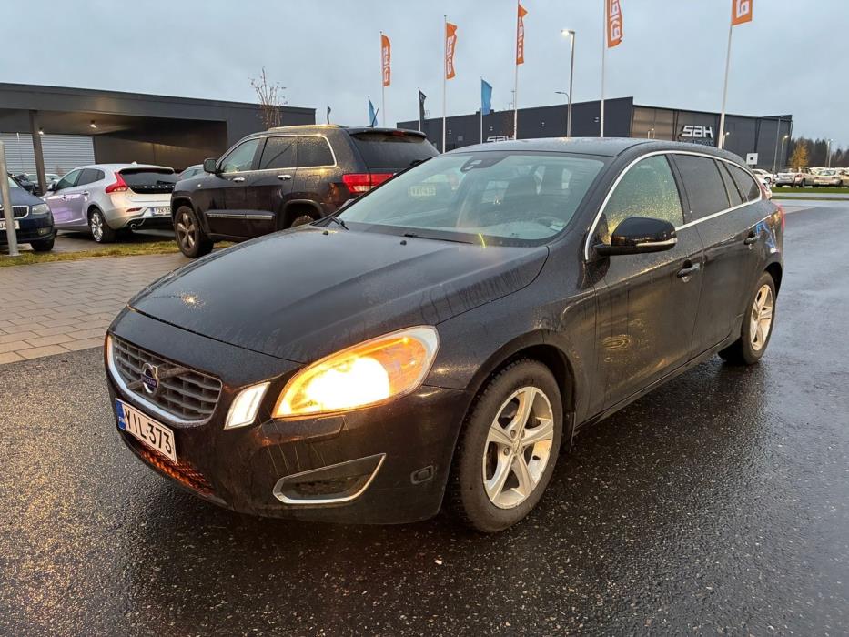 VOLVO V60 2012