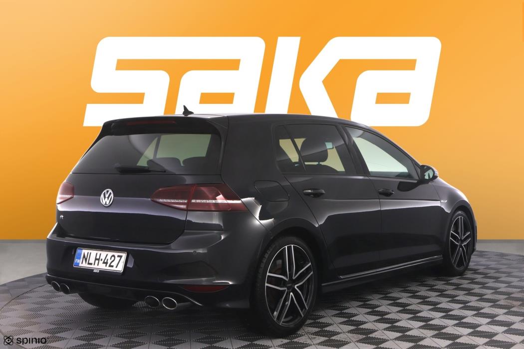 VOLKSWAGEN Golf 2015