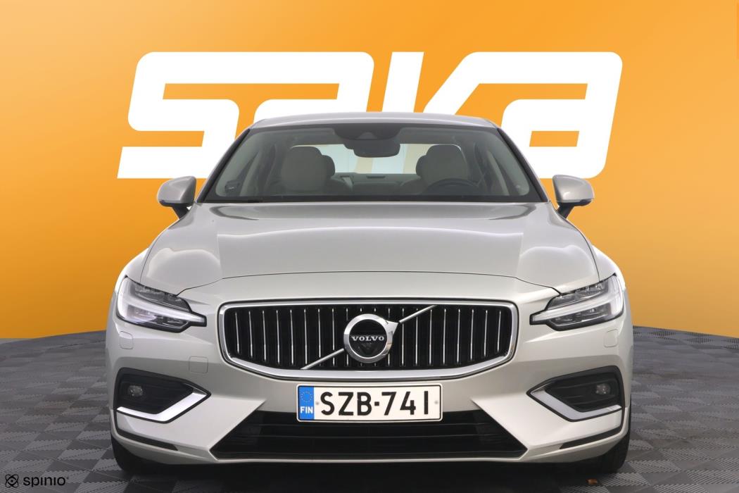VOLVO S60 2022
