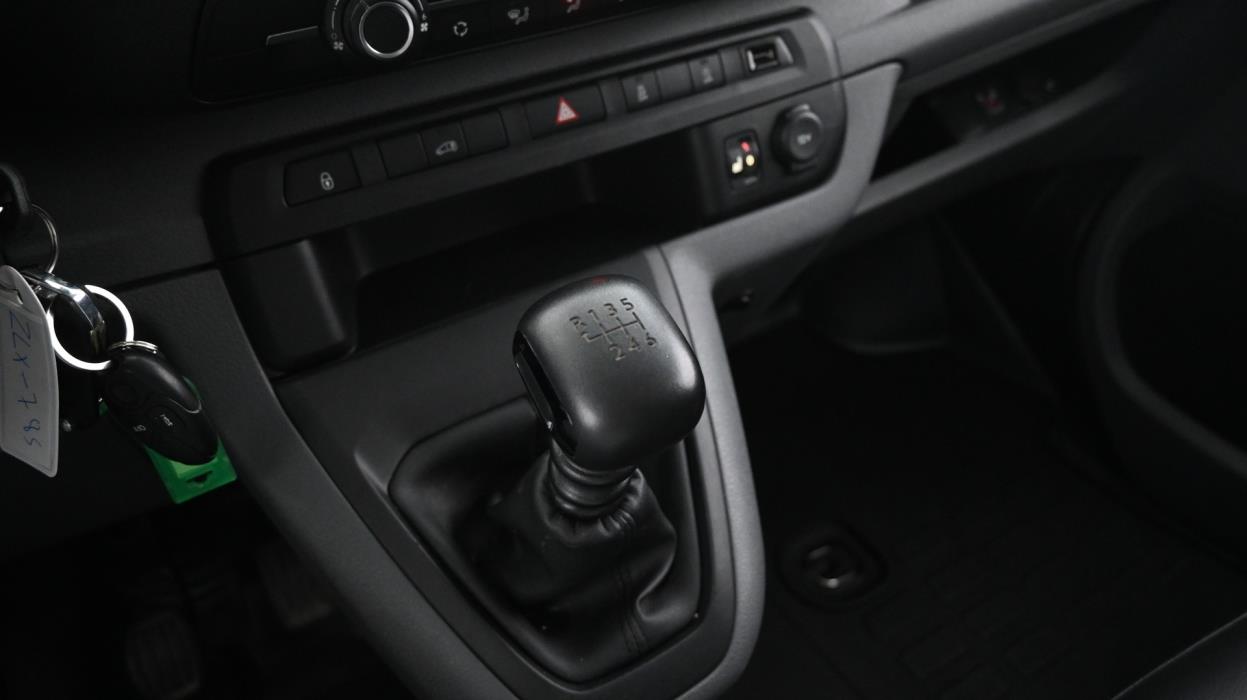 PEUGEOT Expert 2018