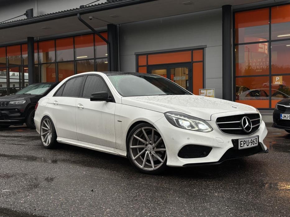MERCEDES-BENZ E 2016