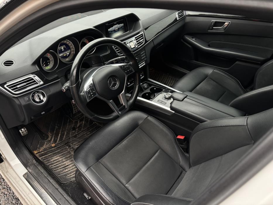 MERCEDES-BENZ E 2016