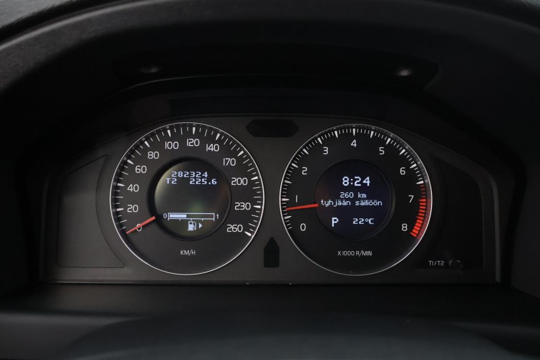 VOLVO V70 2010