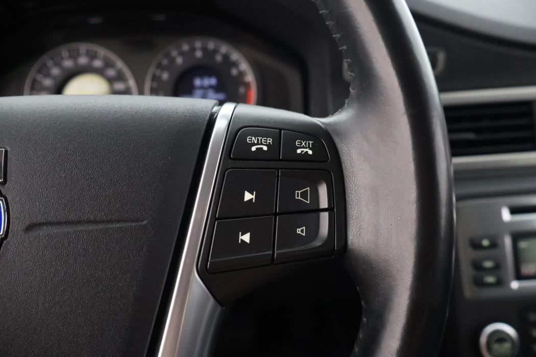 VOLVO V70 2010