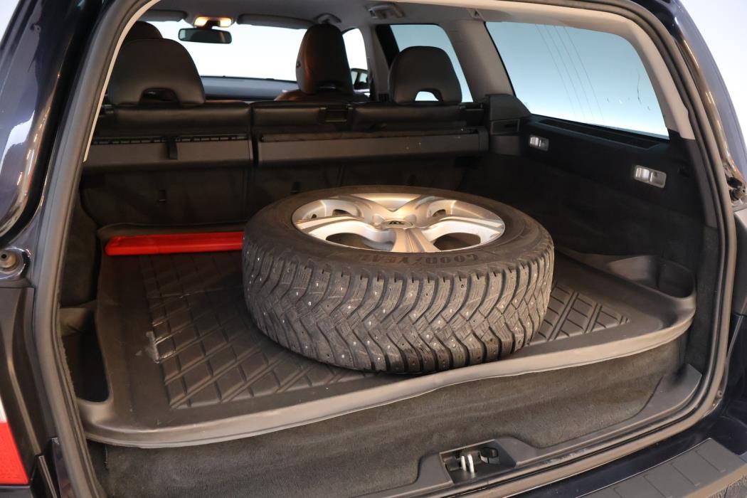 VOLVO V70 2010