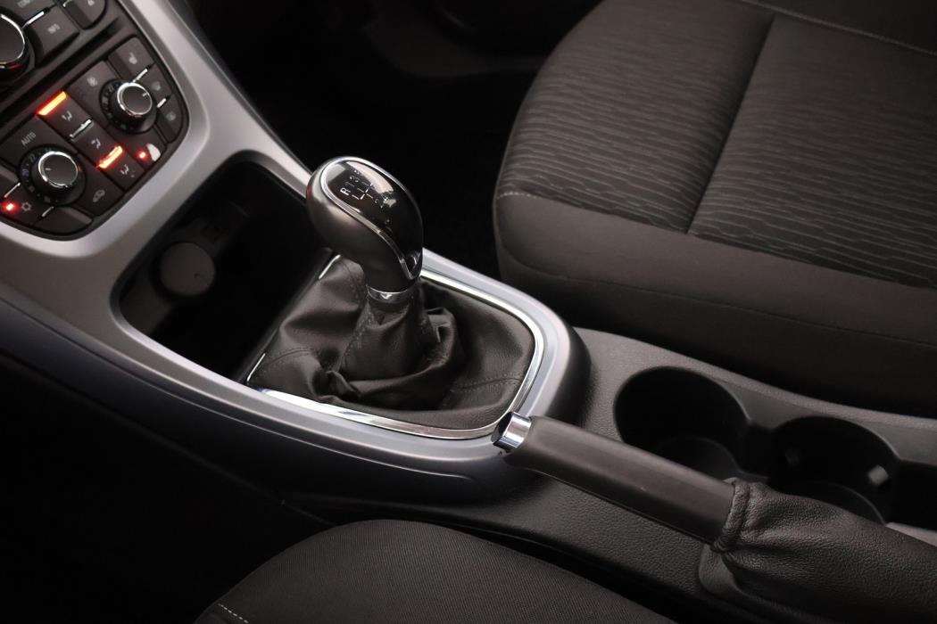 OPEL Astra 2014