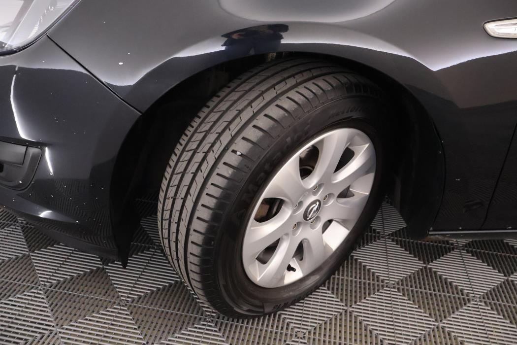 OPEL Astra 2014