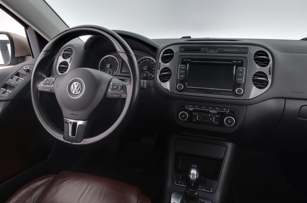 VOLKSWAGEN Tiguan 2012
