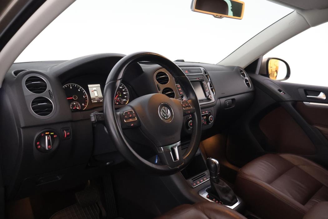 VOLKSWAGEN Tiguan 2012