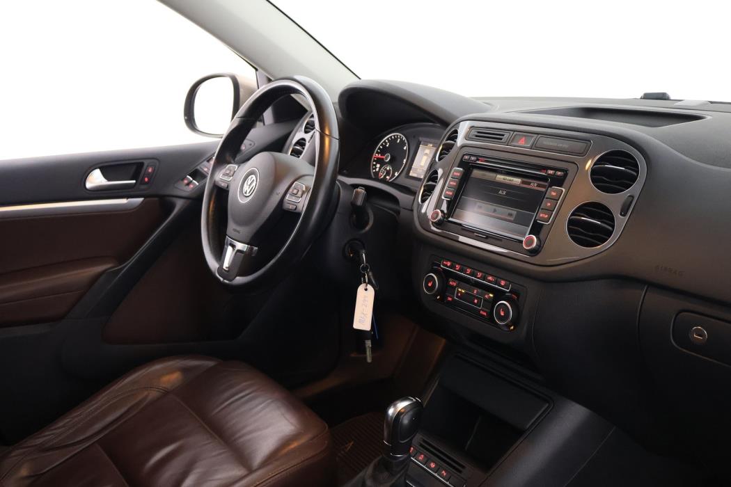 VOLKSWAGEN Tiguan 2012