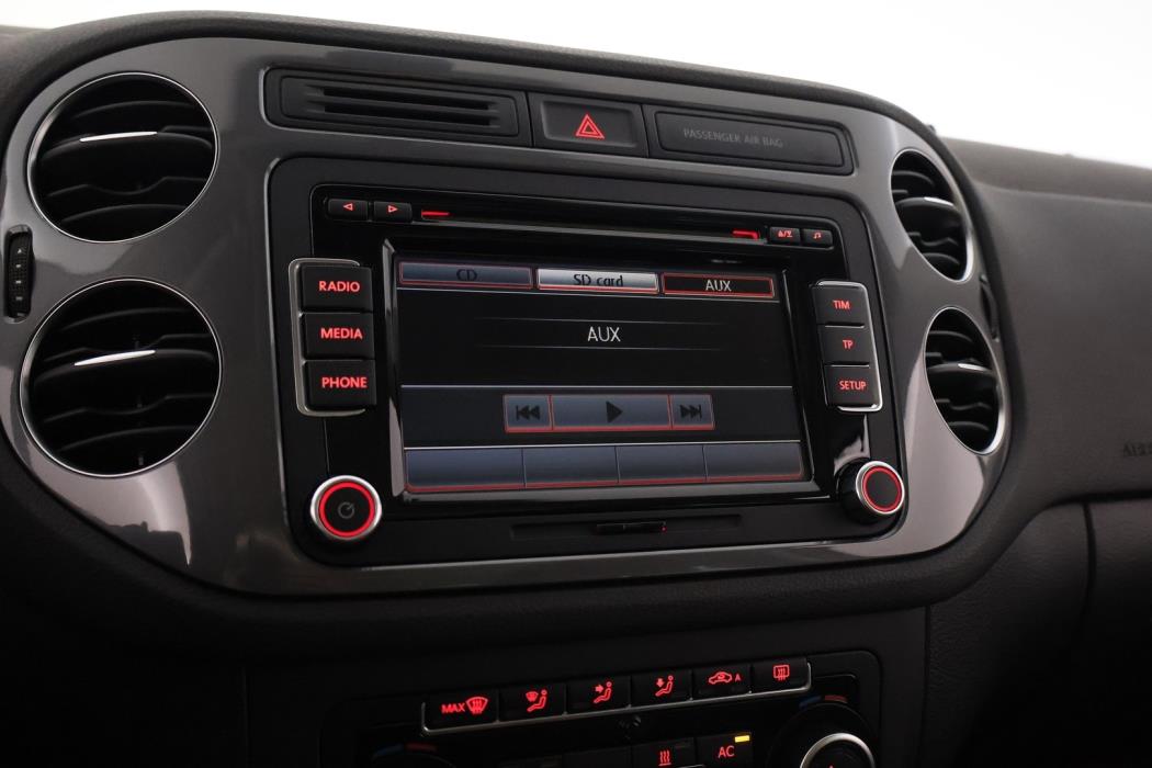 VOLKSWAGEN Tiguan 2012