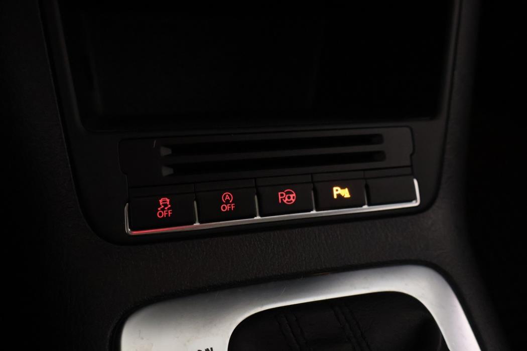 VOLKSWAGEN Tiguan 2012