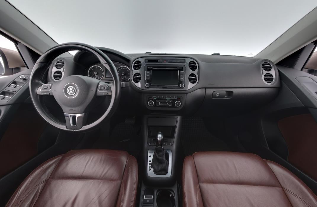 VOLKSWAGEN Tiguan 2012