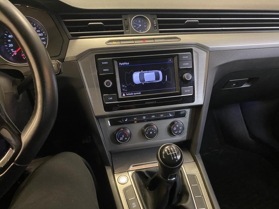 VOLKSWAGEN Passat 2017