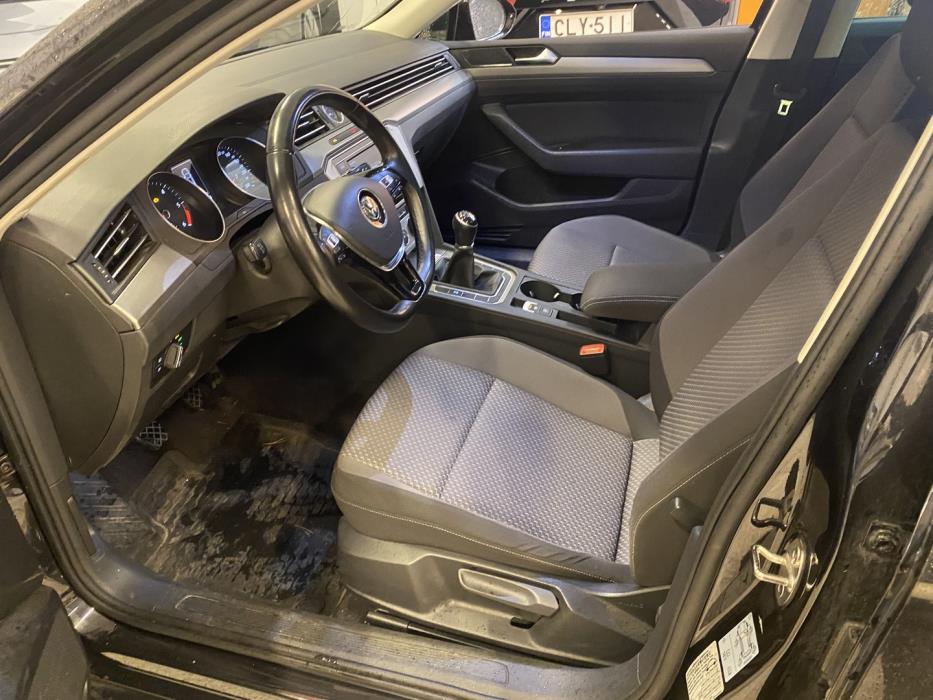VOLKSWAGEN Passat 2017