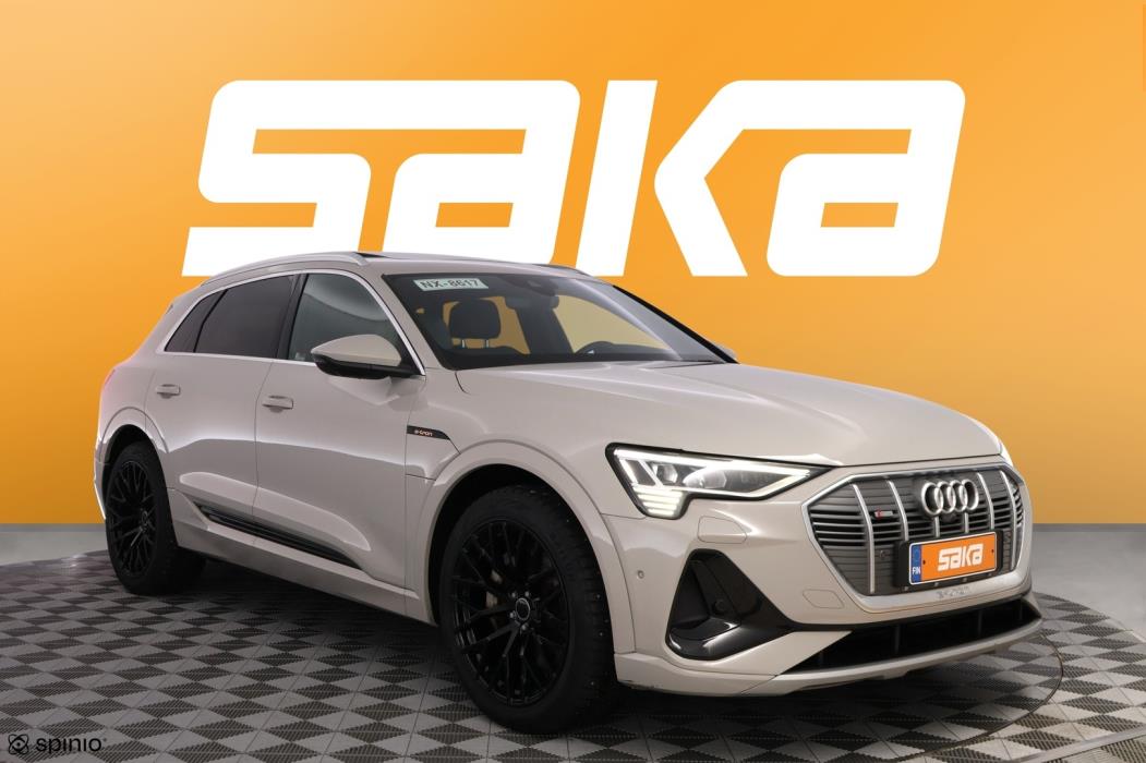 AUDI e-tron 2021