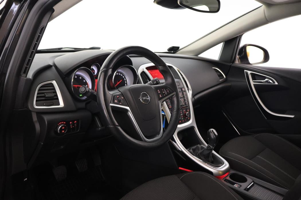 OPEL Astra 2012