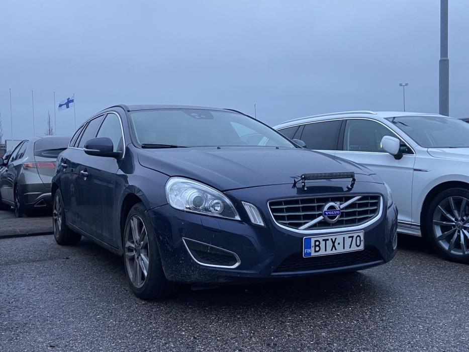 VOLVO V60 2013