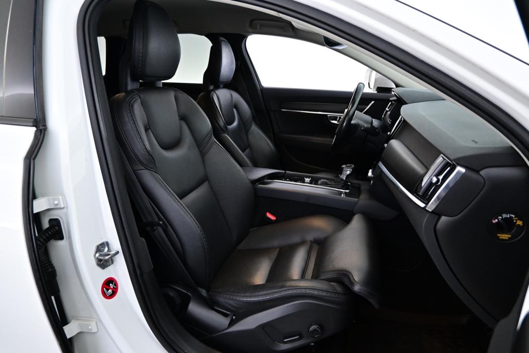 VOLVO V90 Cross Country 2017
