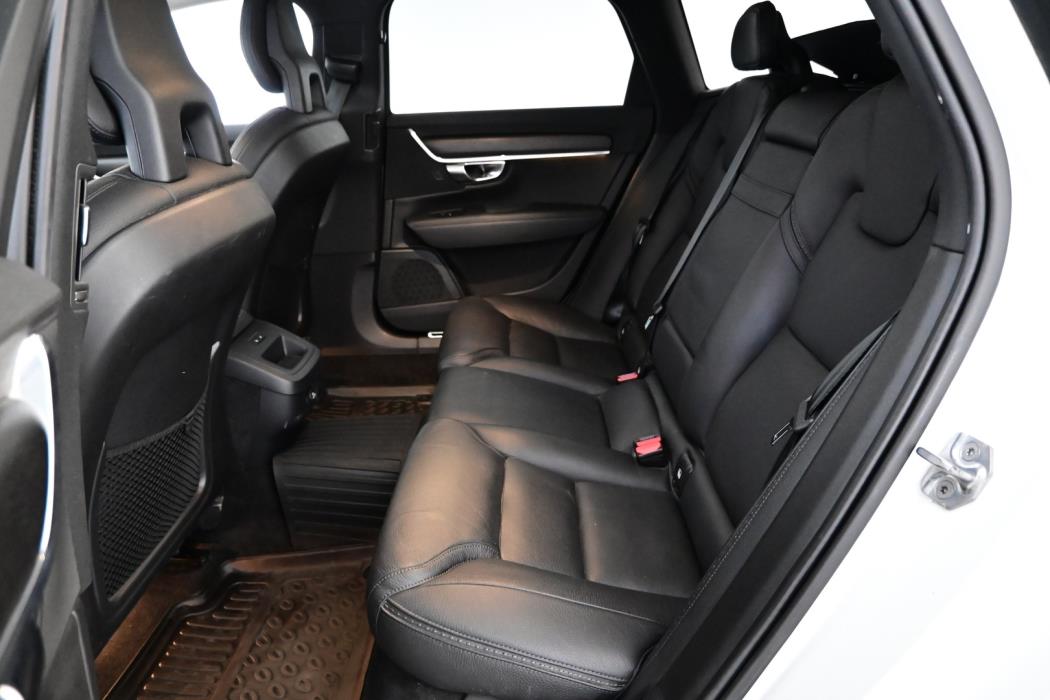 VOLVO V90 Cross Country 2017