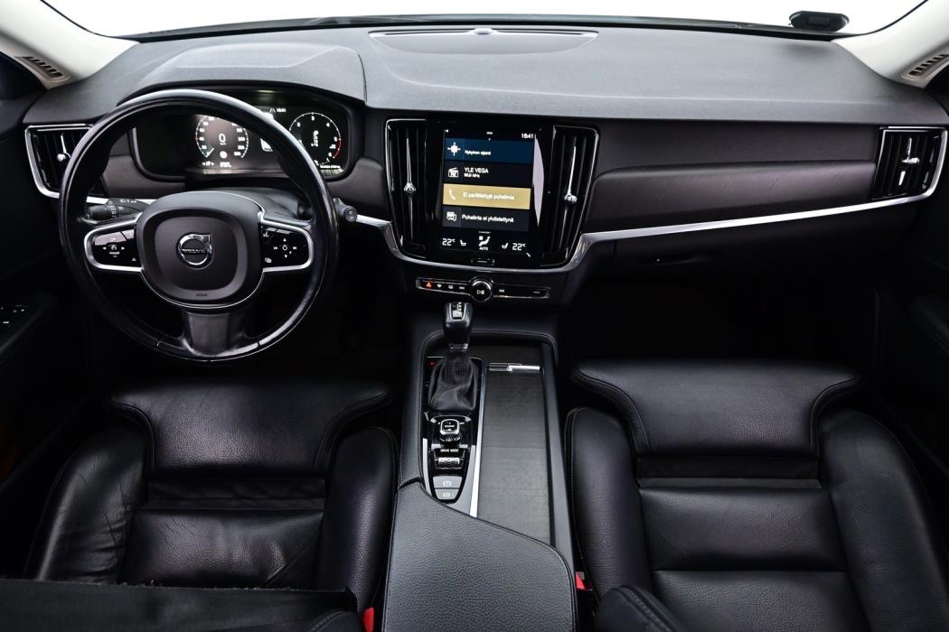 VOLVO V90 Cross Country 2017