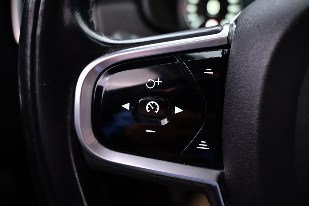 VOLVO V90 Cross Country 2017