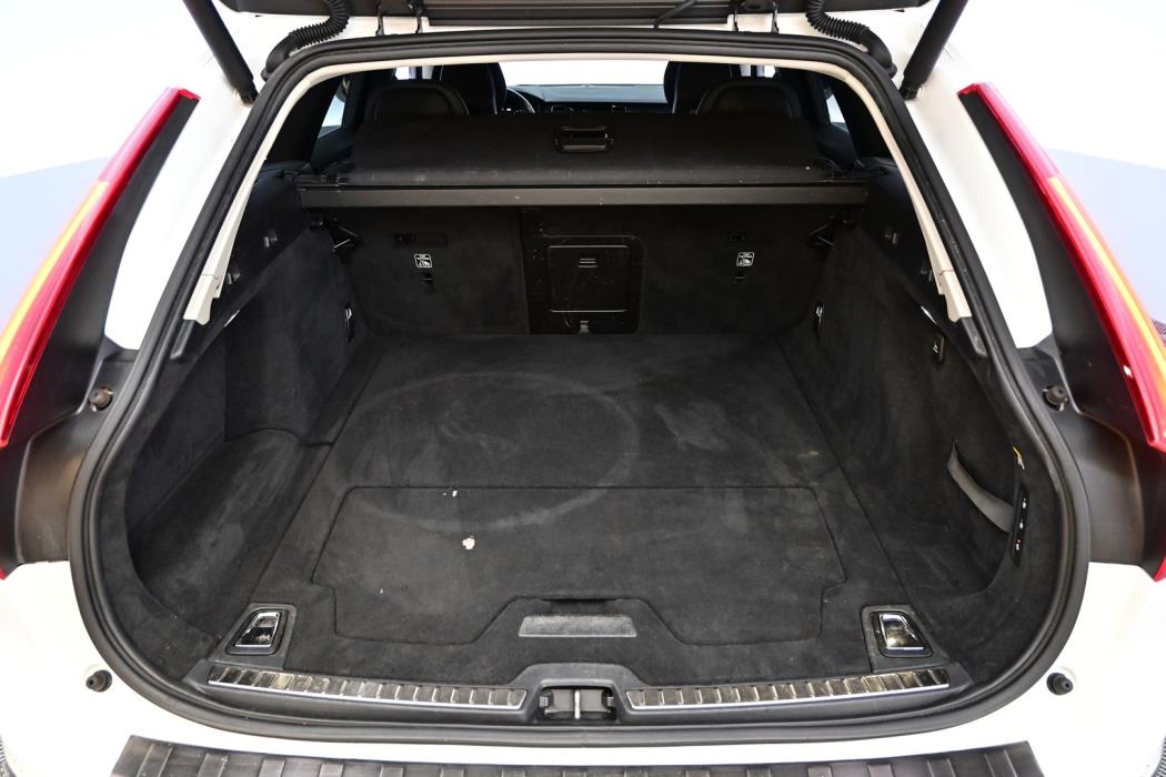 VOLVO V90 Cross Country 2017