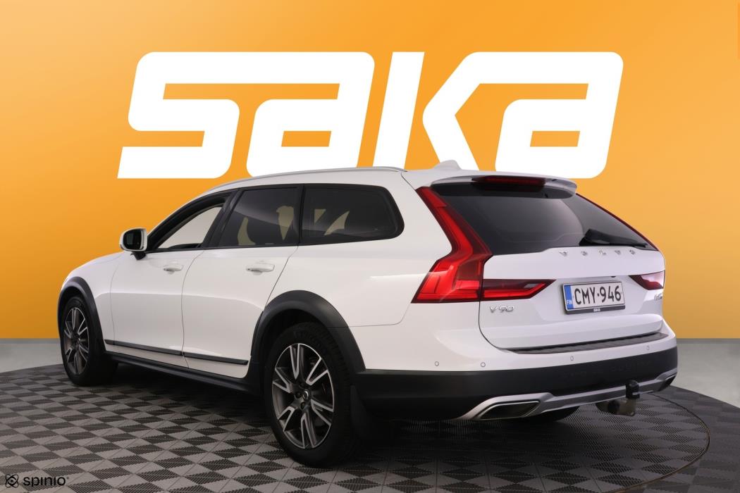 VOLVO V90 Cross Country 2017