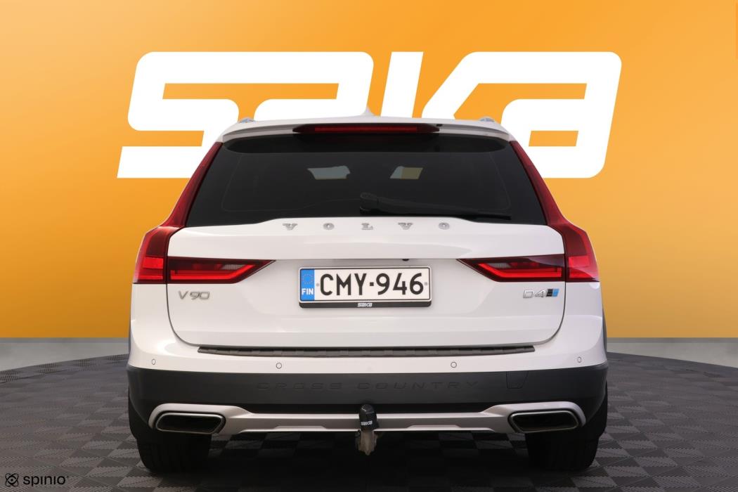 VOLVO V90 Cross Country 2017