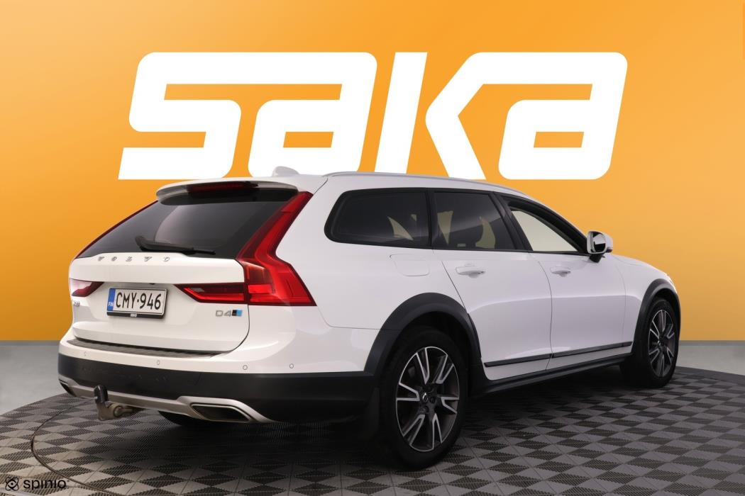 VOLVO V90 Cross Country 2017