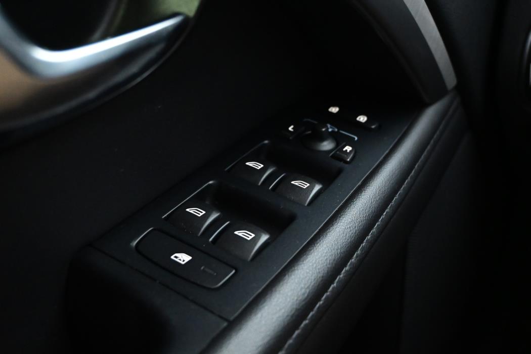 VOLVO V70 2014