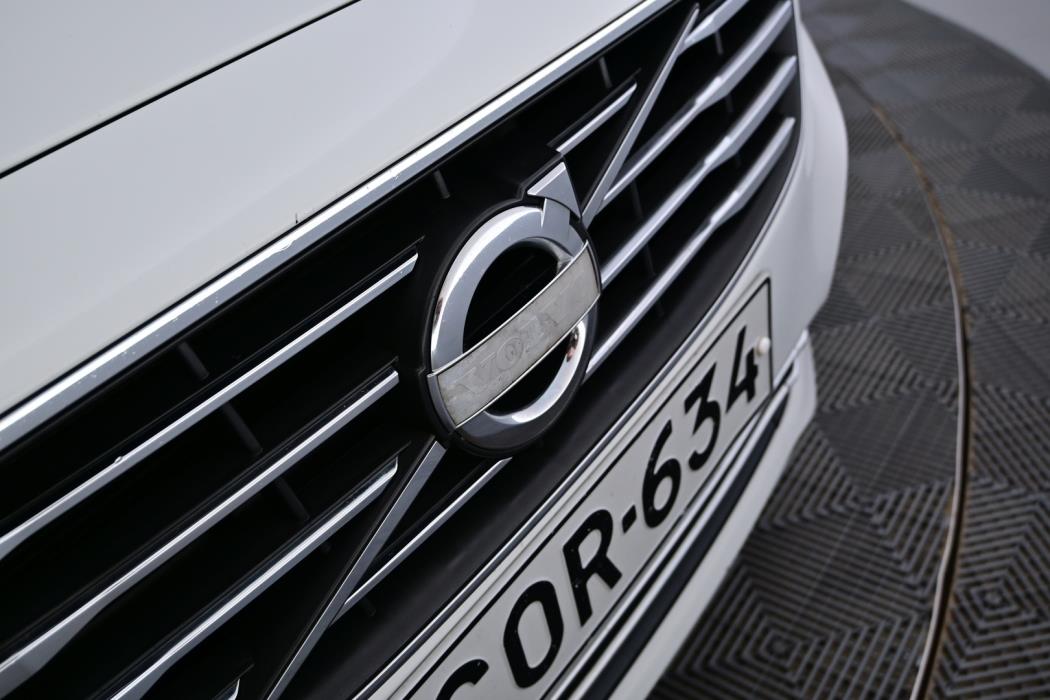 VOLVO V70 2014