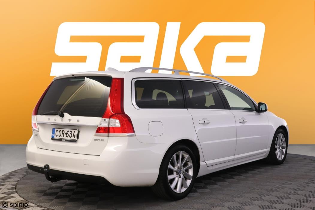 VOLVO V70 2014
