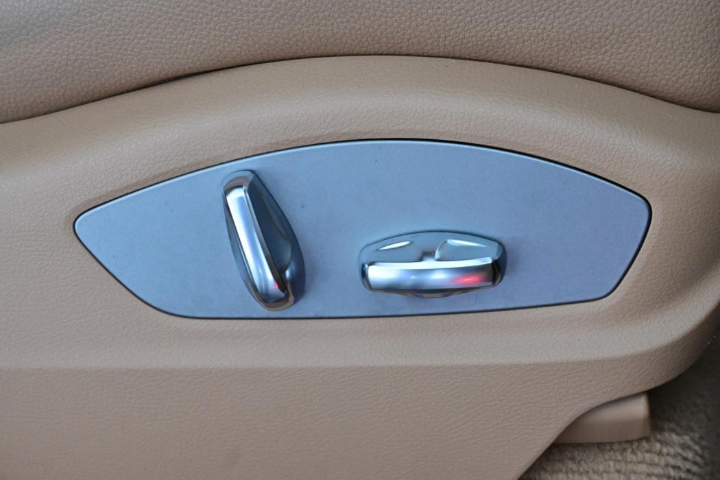 PORSCHE Cayenne 2012