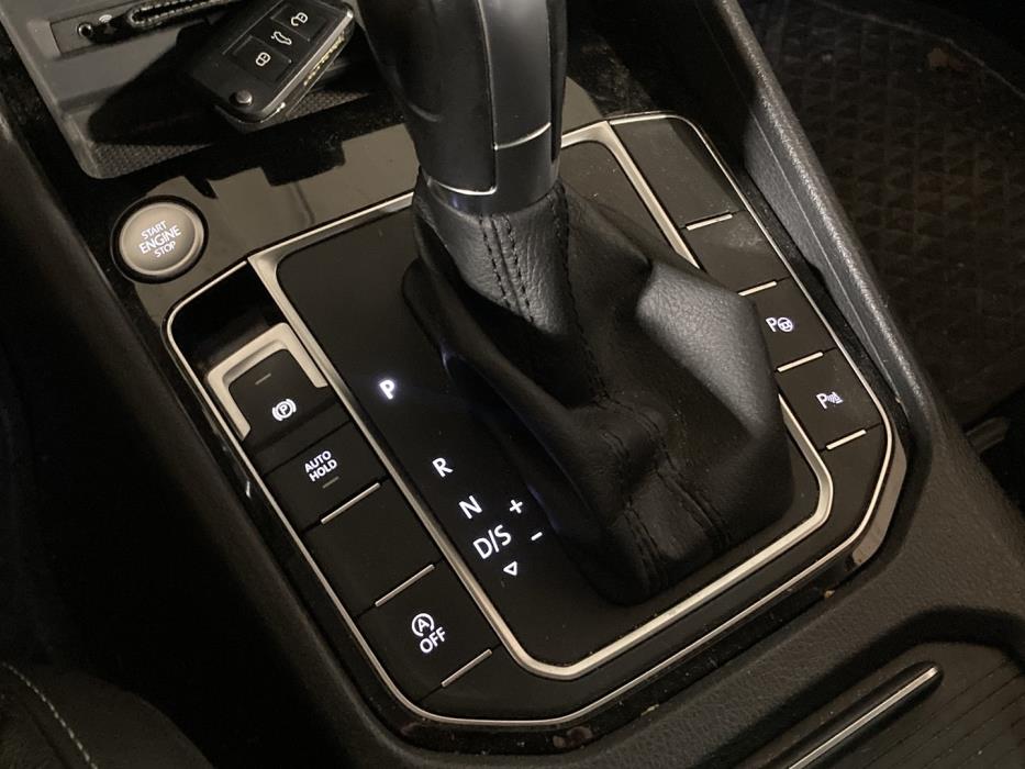VOLKSWAGEN Golf Sportsvan 2018