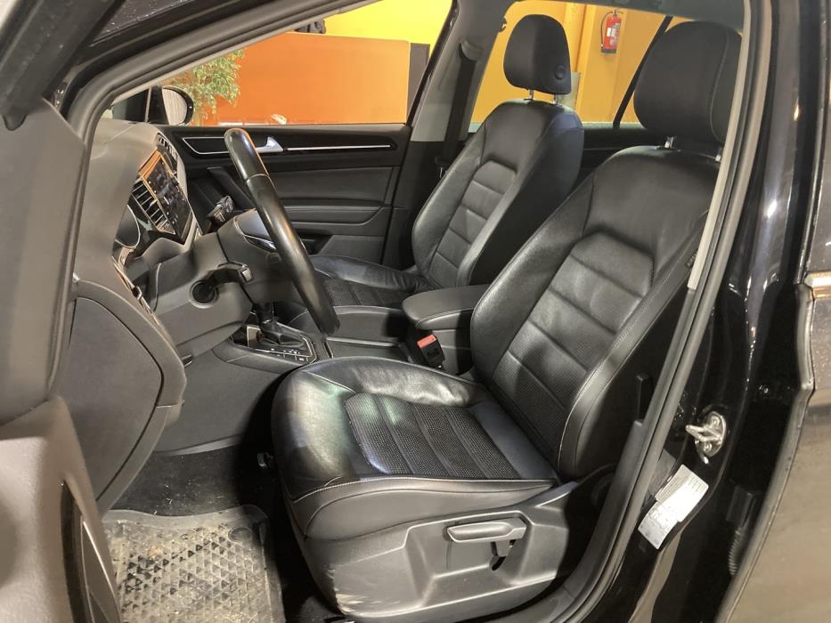 VOLKSWAGEN Golf Sportsvan 2018