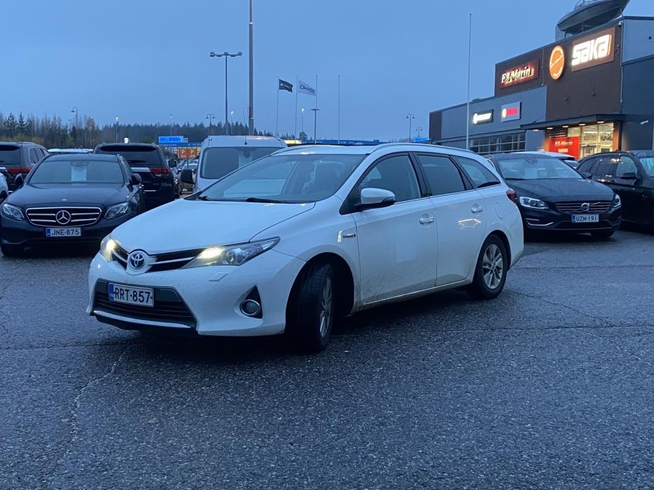 TOYOTA Auris 2014